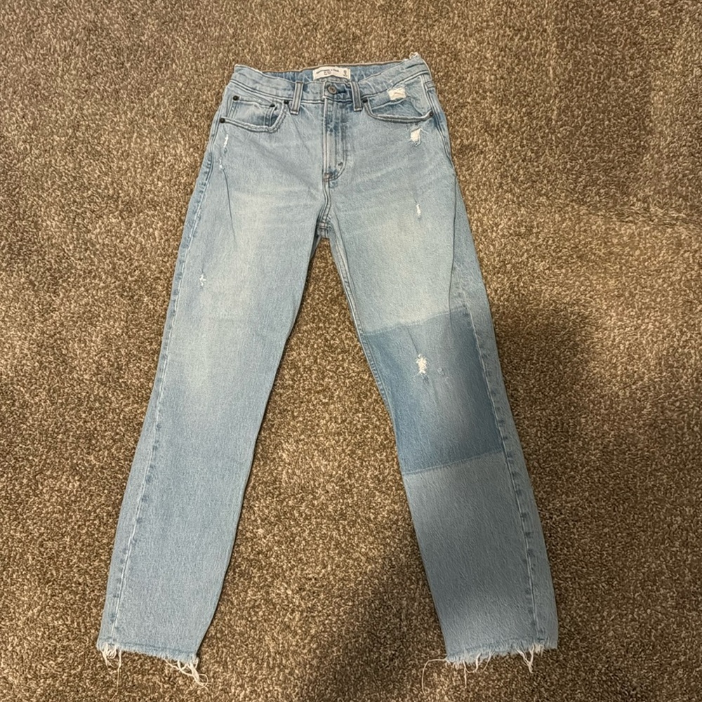 Abercrombie and Fitch The Mom High Rise Jeans